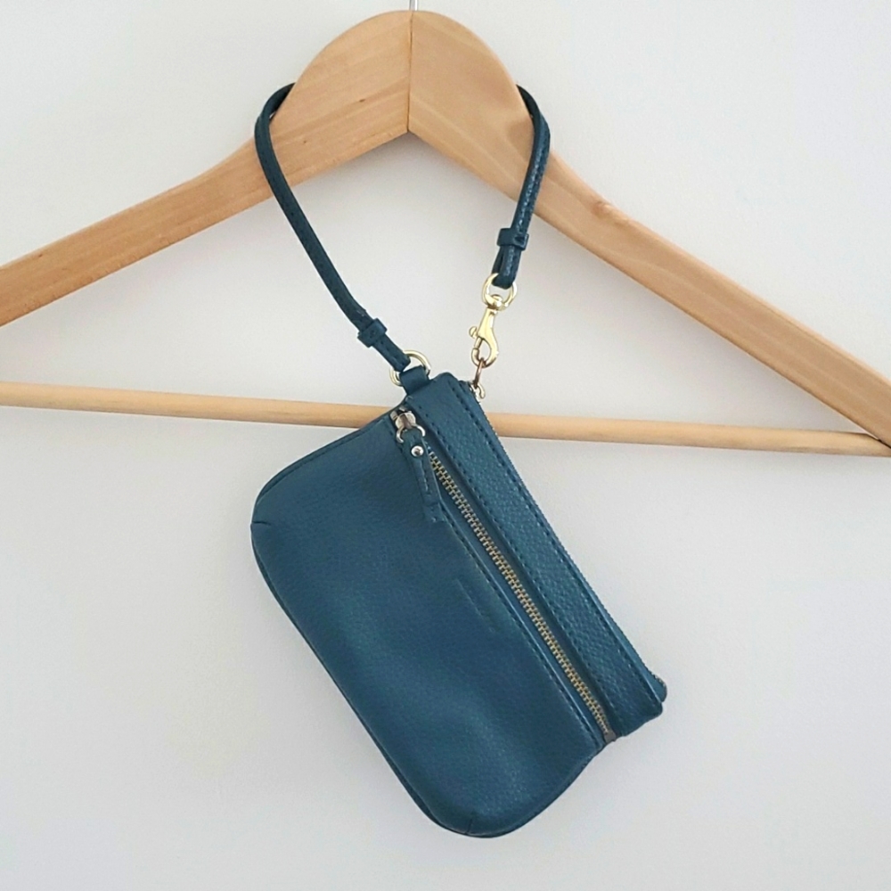 Liz Claiborne clutch